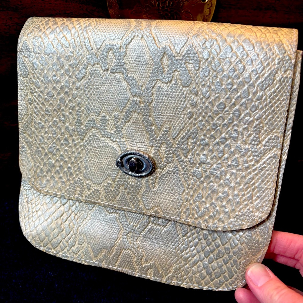EQ Posh python clutch, like B.May